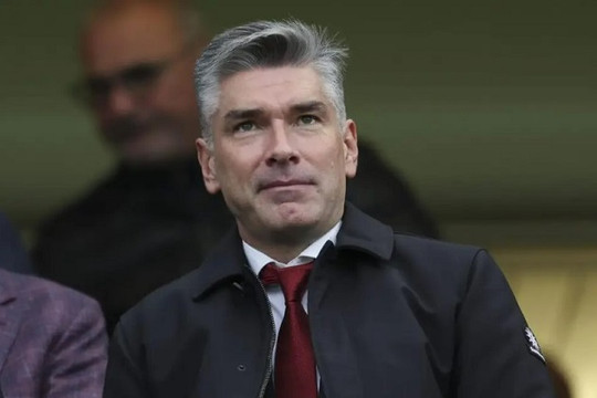 Canh bạc Andoni Iraola tại Liverpool: Richard Hughes đặt cược sự nghiệp vào ghế nóng