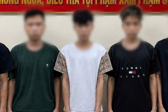 Công an TP Hải Phòng khởi tố 5 thanh thiếu niên cướp xe máy và điện thoại