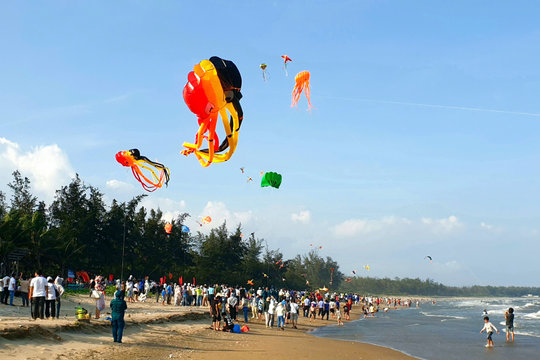 Xã Phan Rí Cửa tổ chức hoạt động “Cánh diều xanh bảo vệ môi trường”