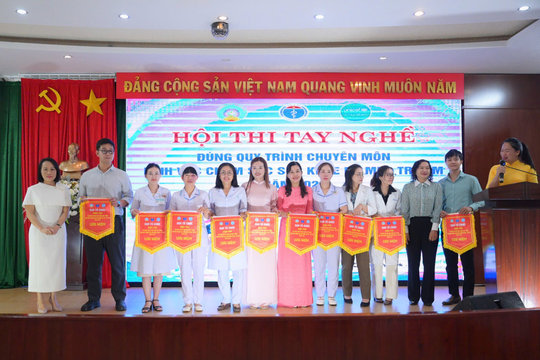 Gần 80 cán bộ, nhân viên y tế tham gia hội thi tay nghề chuyên môn