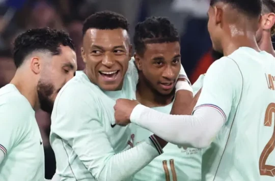 Pháp 3-1 Bắc Ireland: Michael Olise lập hat-trick, khẳng định vị thế Quả bóng vàng tương lai