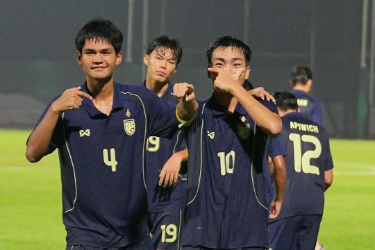 U19 Thái Lan thắng kịch tính Malaysia 3-2, mở cơ hội cho U19 Việt Nam