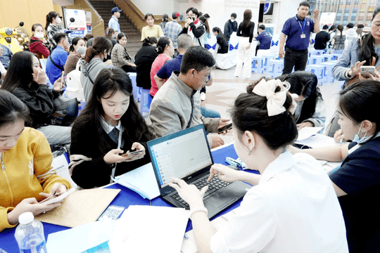 Không thi tốt nghiệp, thí sinh tự do có cần đăng ký môn thi?