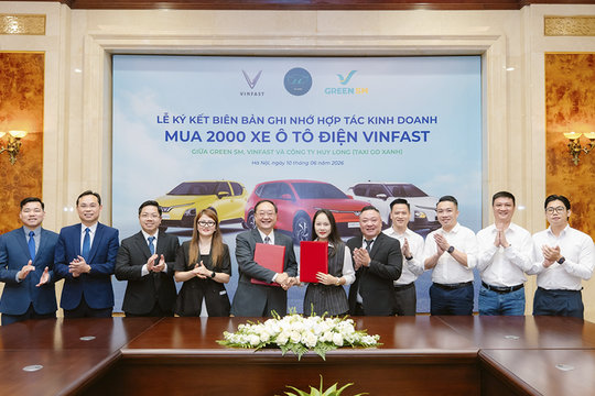 VinFast cung cấp 2.000 ô tô điện cho dự án vận tải xanh của Huy Long