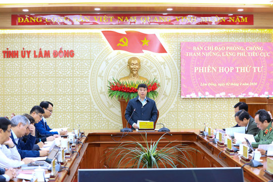 Kiên quyết ngăn chặn tham nhũng, tiêu cực từ gốc