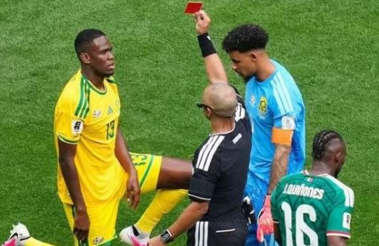 Khai mạc World Cup 2026: Mexico thắng kịch tính trong cơn mưa thẻ đỏ và bạo loạn
