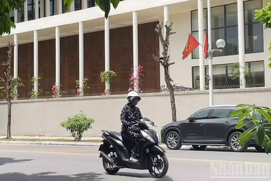 Thời tiết ngày 13/6: Bắc Bộ, Trung Bộ ngày nắng nóng, chiều tối và đêm có mưa rào