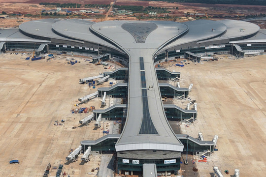 Hàng trăm quân nhân hỗ trợ thi công sân bay Long Thành để kịp tiến độ năm 2026