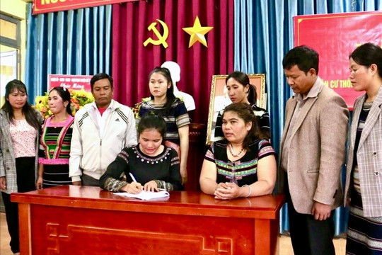“Cầu nối” đưa nghị quyết của Đảng vào cuộc sống