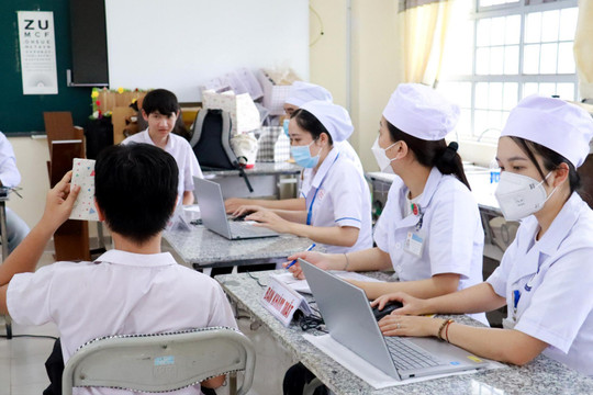 Lâm Đồng: Tạm dừng tuyển dụng 738 chỉ tiêu viên chức y tế