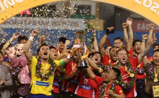 Công an TP.HCM vô địch Cúp Quốc gia 2025/26 sau chiến thắng 2-1 trước Ninh Bình