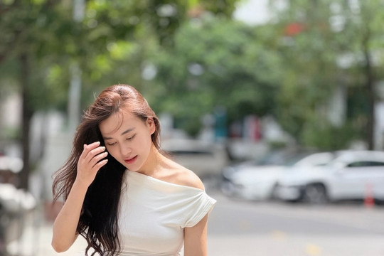 Con gái Phương Oanh gây chú ý với loạt biểu cảm ngọt ngào khi đi học mầm non