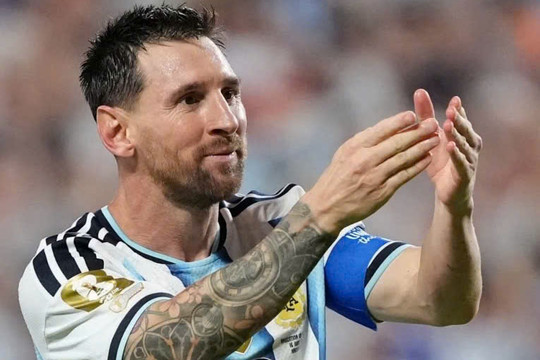 Khác biệt bởi Messi