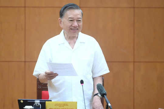 Làm rõ thành tựu vĩ đại và định hướng lãnh đạo phát triển đất nước trong 100 năm tới