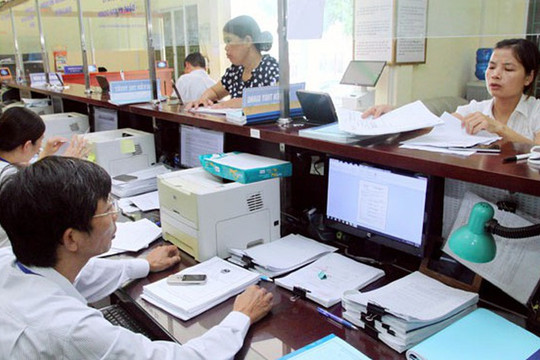 Bảng giá lệ phí trước bạ ô tô, xe máy ban hành theo hình thức nào?