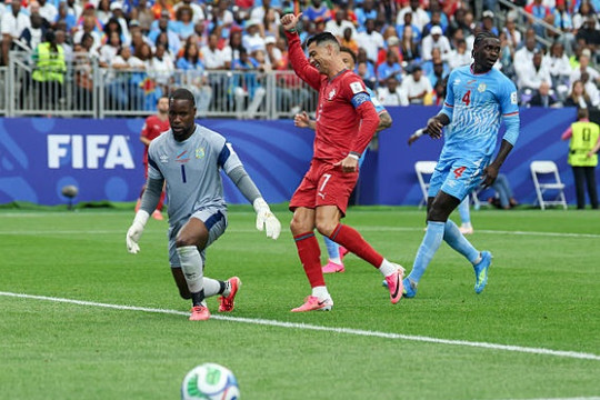 Bồ Đào Nha 1-1 Congo: Ronaldo bất lực trong ngày Selecao châu Âu chia điểm đầy thất vọng