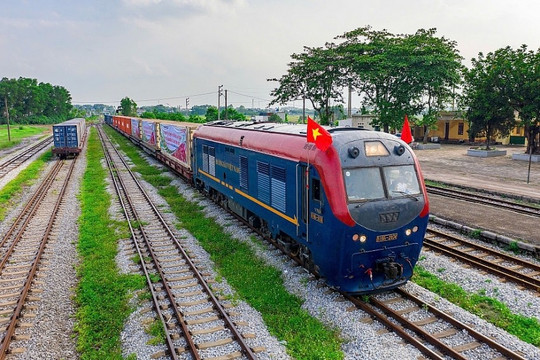 Dự án đường sắt Lào Cai - Hà Nội - Hải Phòng: Hoàn tất cắm mốc ranh giới hơn 250km