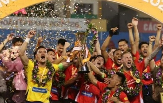 Phùng Thanh Phương và hành trình từ kẻ đóng thế đến chức vô địch Cúp Quốc gia của CA TP.HCM