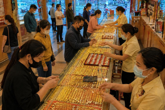 Giá vàng 9999 hôm nay trưa 20/6/2026: Bảng giá vàng SJC, BTMC BTMH, DOJI, và vàng thế giới
