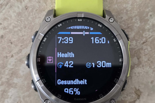 Tính năng dự đoán cuộc đua trên Garmin có tin cậy? Phân tích chênh lệch 4 phút gây tranh cãi
