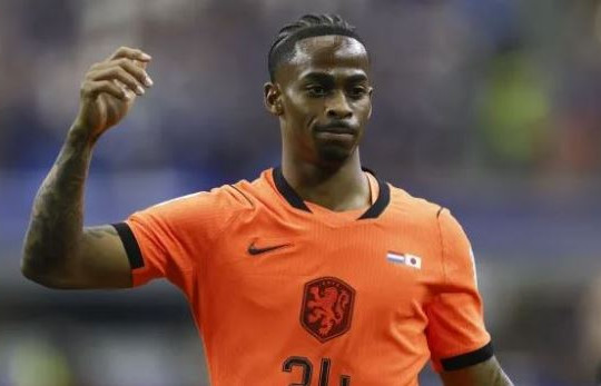 Arsenal gia nhập cuộc đua giành Crysencio Summerville: Đối đầu MU và PSG