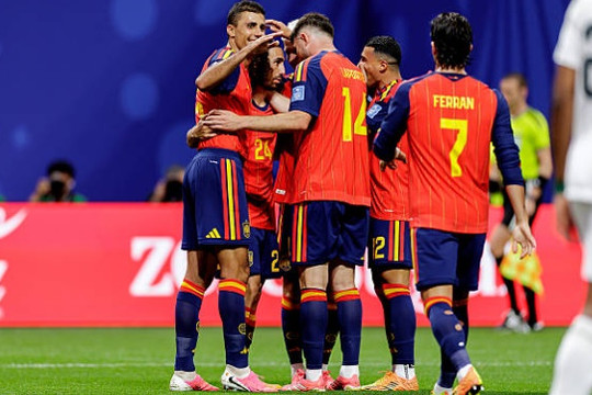 Tây Ban Nha thắng Saudi Arabia 4-0: Kỷ lục của Lamine Yamal và sự trở lại của nhà vua