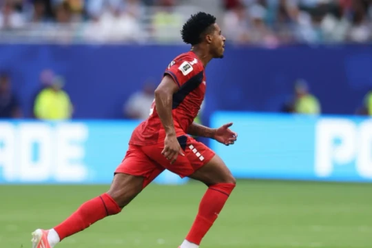 Uruguay 2-2 Cape Verde: Siêu phẩm 32m và nỗi lo từ gót chân Achilles của Bielsa