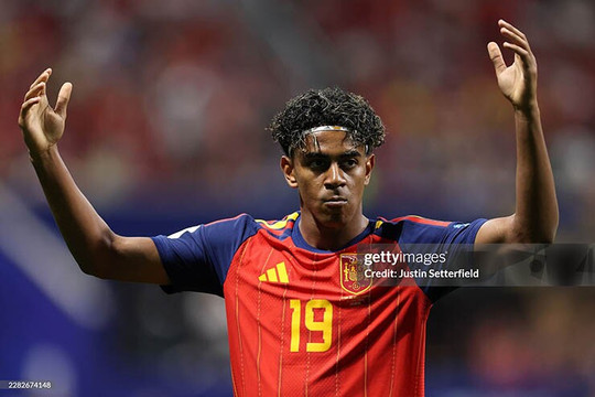 Lamine Yamal ghi bàn đầu tiên tại World Cup 2026: Lời đáp trả đanh thép cho Saudi Arabia