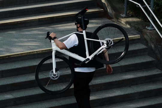 Canyon Roadlite:ON CF: Chiếc e-bike siêu nhẹ thách thức định kiến về xe đạp điện đô thị