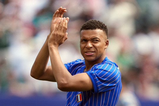 Kylian Mbappe đi vào lịch sử tuyển Pháp: Cột mốc 100 trận vĩ đại ở tuổi 27