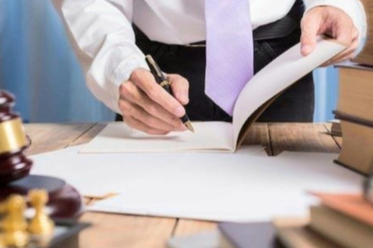 Thế nào là khen thưởng công trạng?