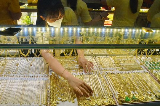 Giá vàng 9999 hôm nay trưa 24/6/2026: Bảng giá vàng SJC, BTMC BTMH, DOJI, và vàng thế giới