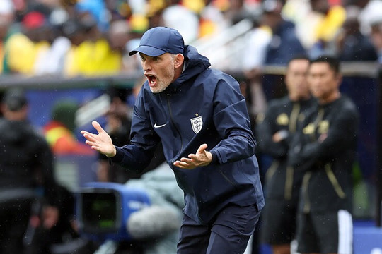 HLV Thomas Tuchel giải mã màn "thiết quân luật" với Djed Spence tại World Cup 2026