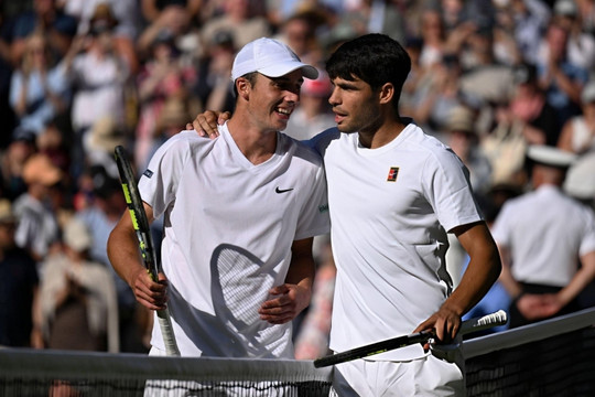 Oliver Tarvet và bài học từ Carlos Alcaraz: Khi thất bại tại Wimbledon trở thành bệ phóng sự nghiệp