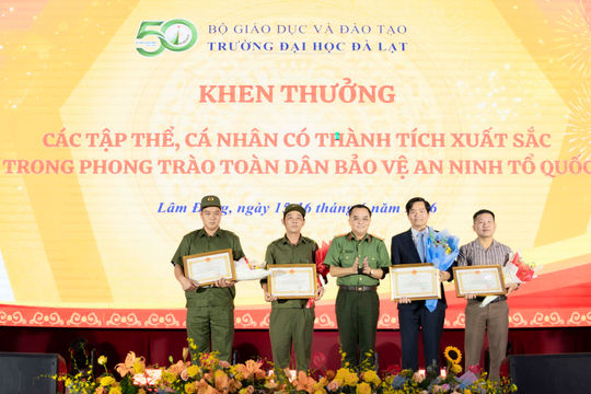 Vun đắp thế trận an ninh từ giảng đường