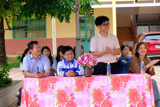 30 học sinh Trường Tiểu học và THCS Lương Thế Vinh học toán từ vấn đề của chính địa phương