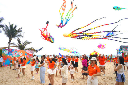 Khám phá quê hương, kết nối yêu thương