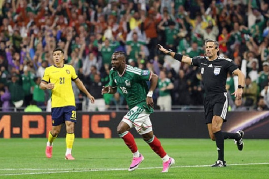 Mexico đánh bại Ecuador 2-0: Chấm dứt lời nguyền 40 năm tại World Cup