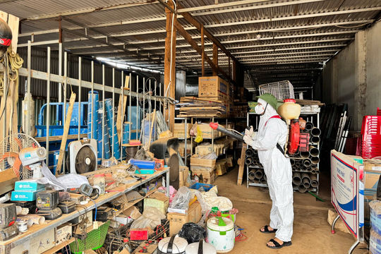 Đoàn Kinh tế - Quốc phòng 720 ra quân phòng, chống sốt xuất huyết