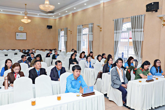 Lâm Đồng học tập, quán triệt nghị quyết của MTTQ và Công đoàn