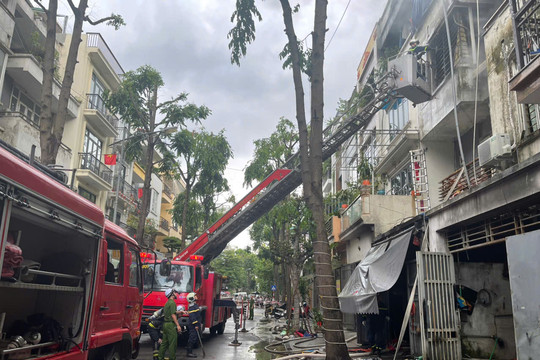 Khống chế vụ cháy tại khu đô thị Văn Phú, TP.Hà Nội khiến 2 người tử vong