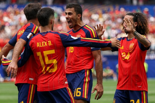 Tây Ban Nha đè bẹp Áo 3-0: Đẳng cấp Oyarzabal và sức mạnh tuyệt đối của La Roja