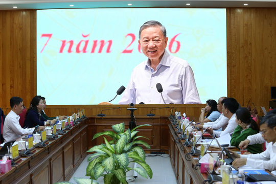 Lam Dong Attends Government’s June 2026 Regular Meeting and Nationwide Online Conference with Localities