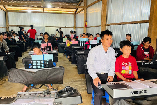 Gieo mầm xanh âm nhạc giữa đại ngàn Đam Rông 2