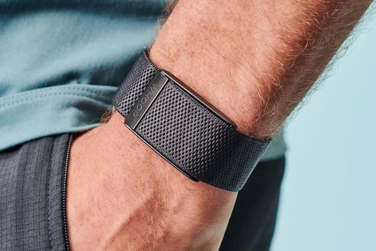 Ưu thế của vòng đeo sức khỏe: Vì sao người dùng dần rời bỏ smartwatch truyền thống?