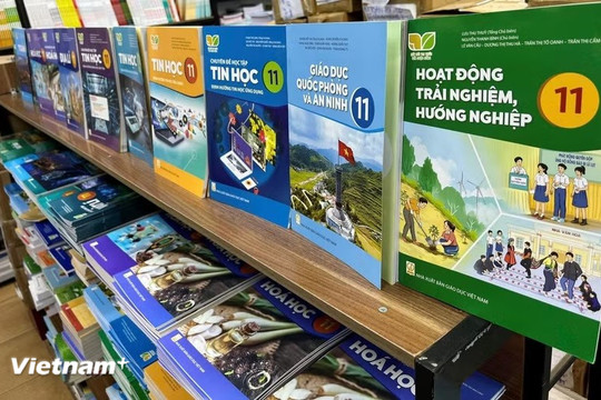 Học sinh toàn quốc được miễn phí sách giáo khoa từ năm học 2029-2030