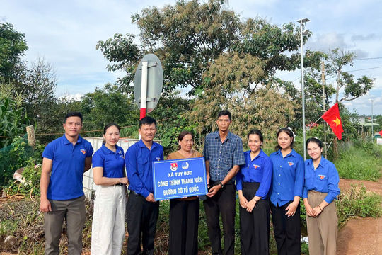 Khởi sắc vùng biên Tuy Đức