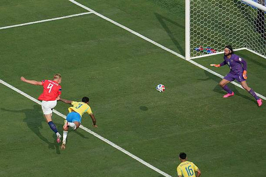 Haaland lập cú đúp tiễn Brazil rời World Cup: Khi quái vật không thể bị ngăn cản