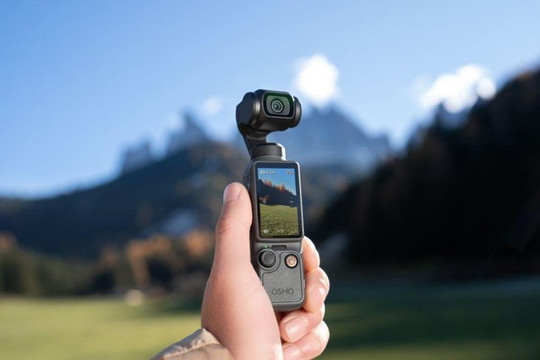 DJI Osmo Pocket 4 ra mắt: Những nâng cấp đáng chú ý cho người quay vlog