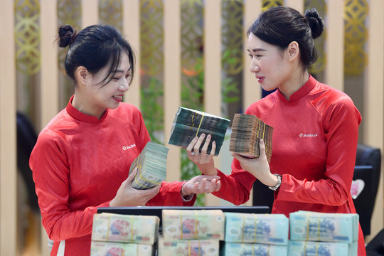 Lãi suất ngân hàng ngày 7/7/2026: Đua khuyến mãi huy động, cao nhất chạm mốc 8,9%